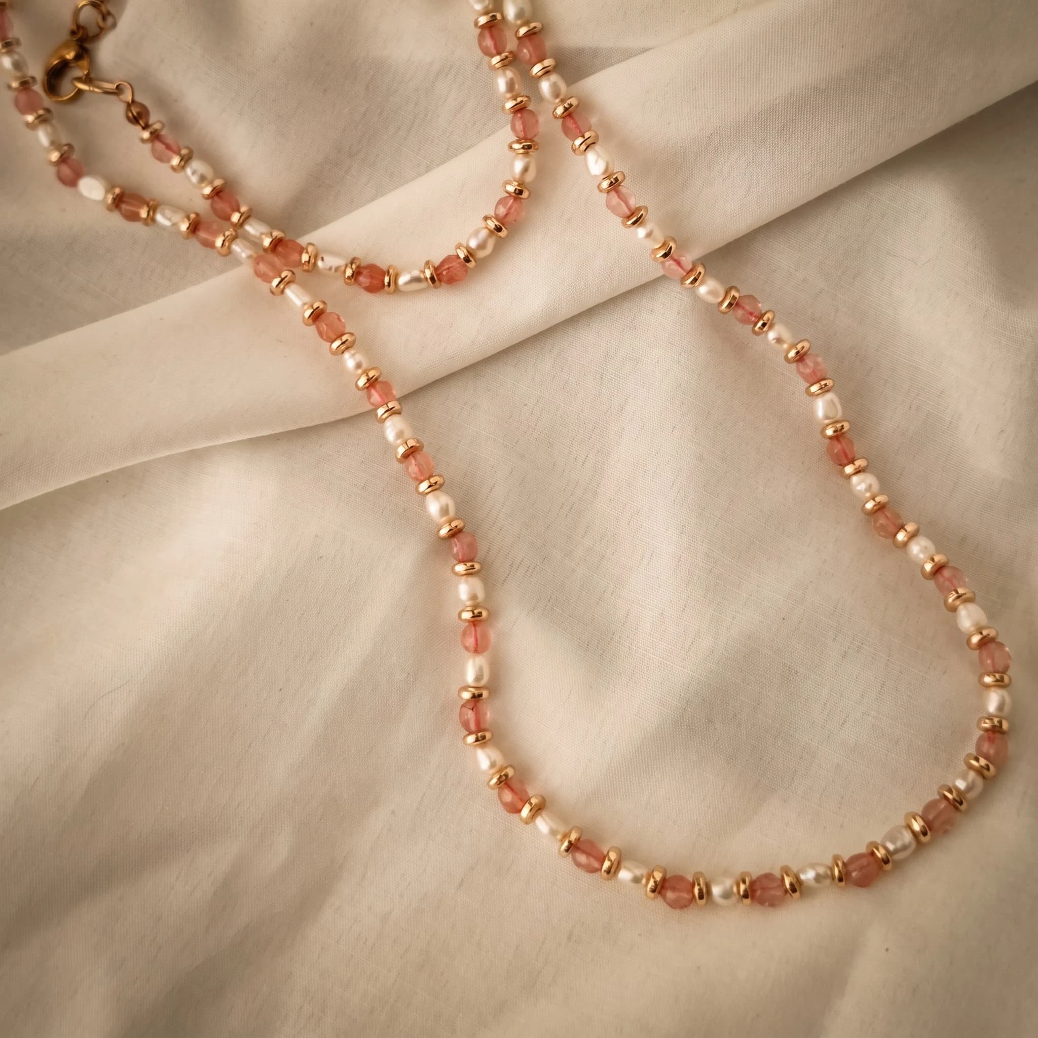 Collana Perle a chicco di riso, Quarzo ciliegia e ematite rosa — foto 6