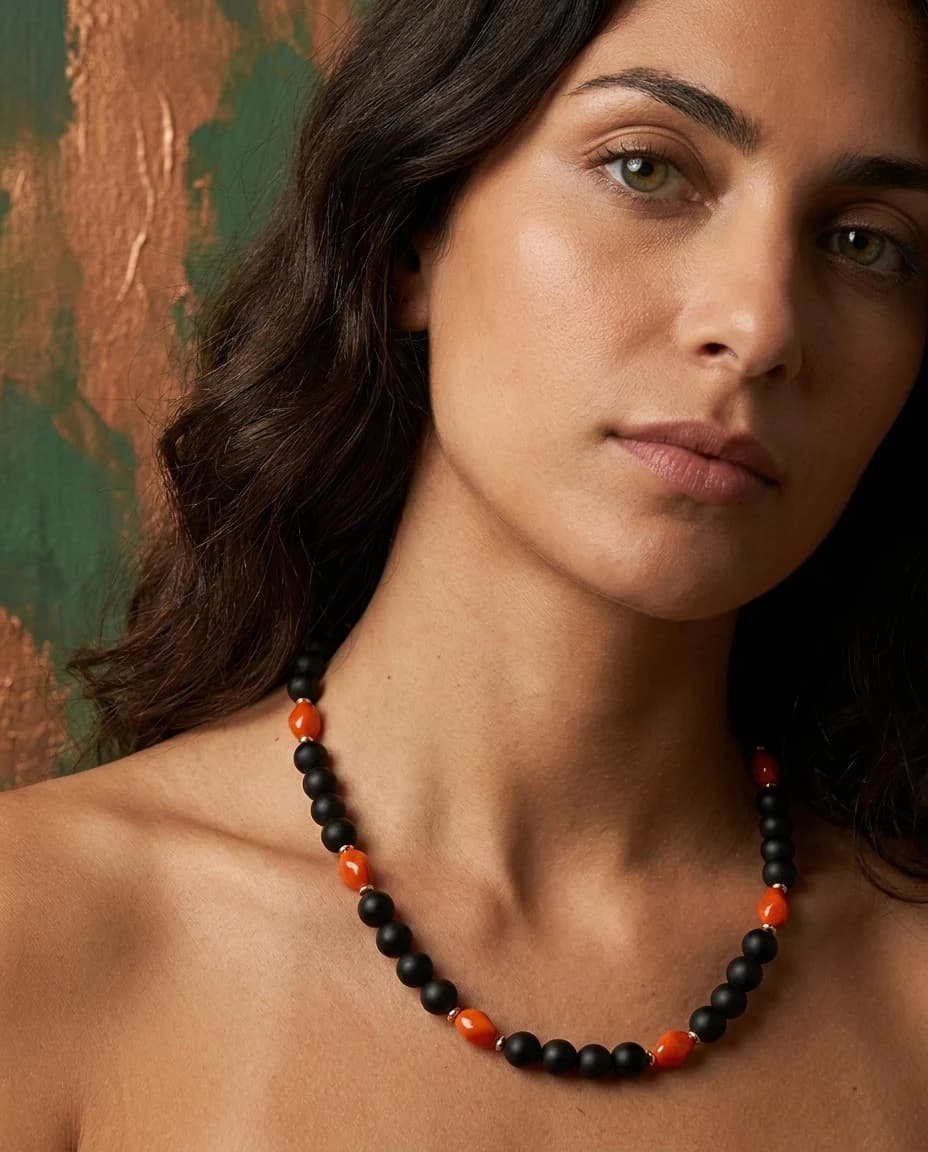 Collana agata, ematite e pasta di corallo — foto 1