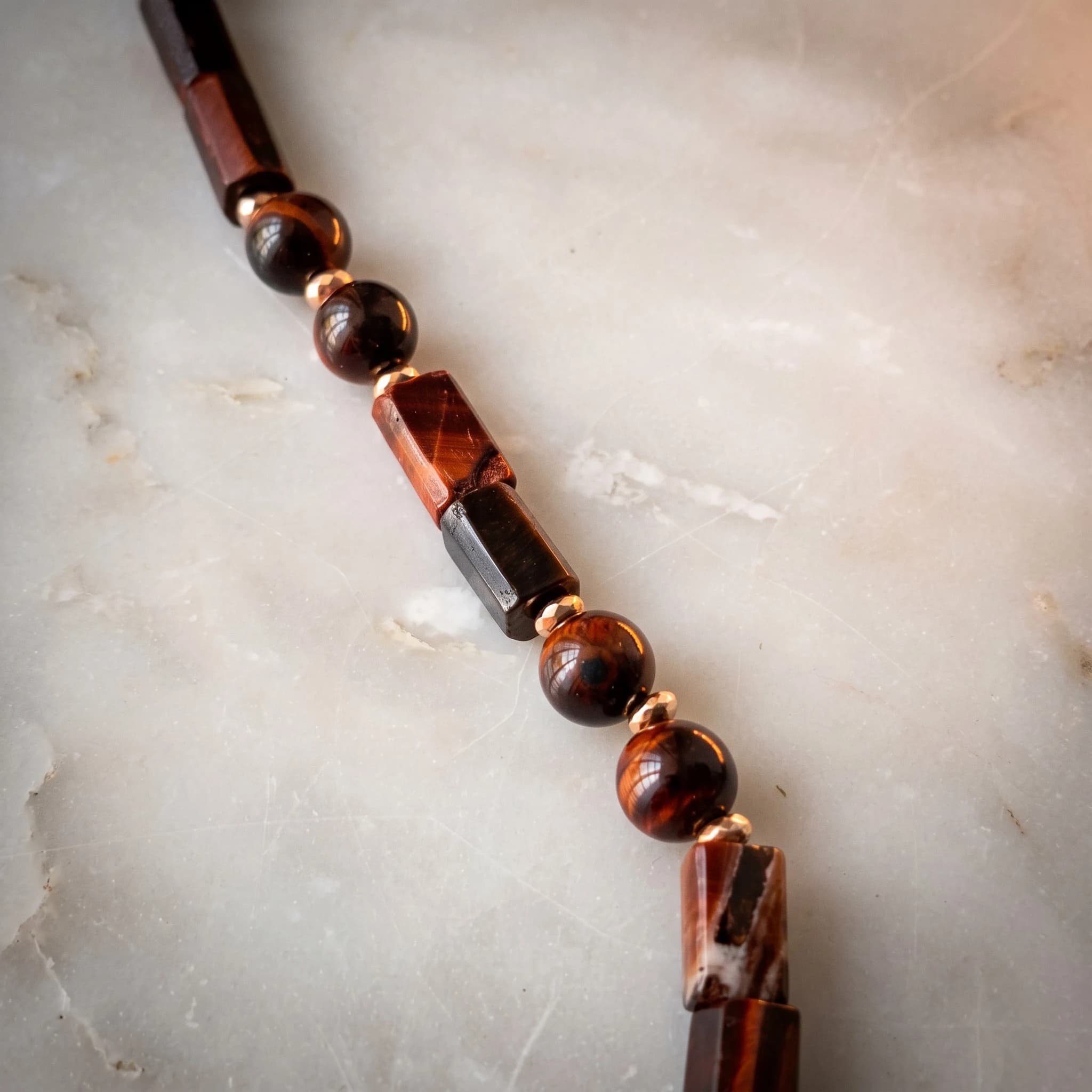 Collana occhio di tigre rosso e ematite rosé — foto 2